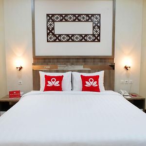 Zen Rooms Mandiri Mansion Galaxy Mall